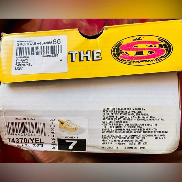 Skechers Roadies Low-Top Sneakers Yellow - Picture 14 of 15